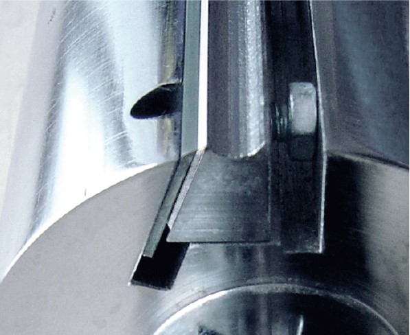 Fer extra-mince BARKE HLS 13%Cr (NORDFIL 666) Long.190 Larg.18.6 Ep.1.0 1 trou - 2 oblongs 50 – 45 – 50